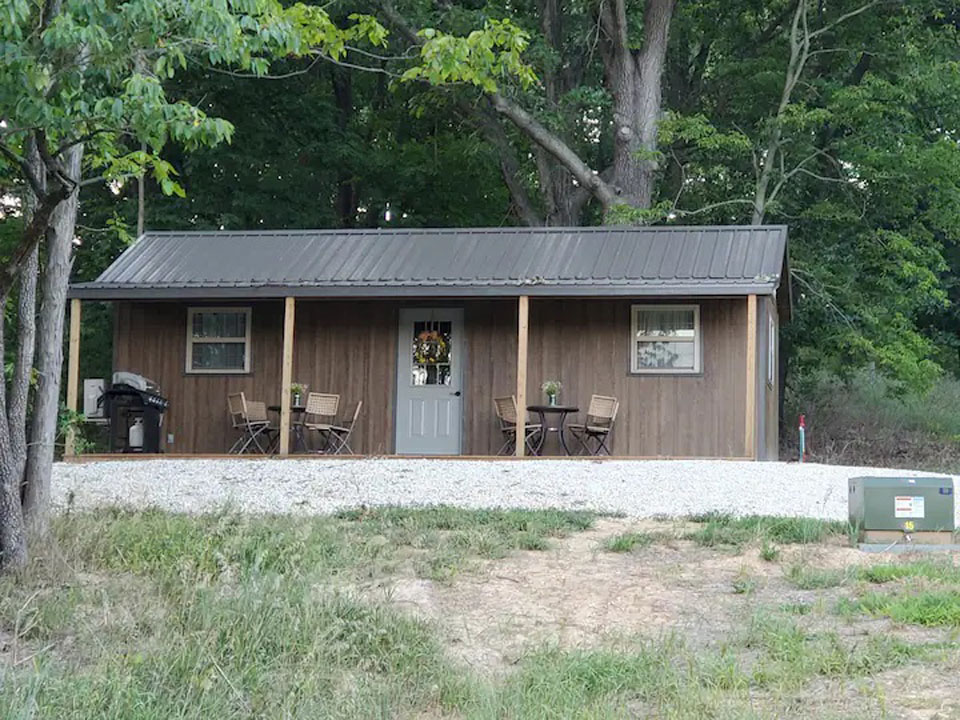 cabin in Kampsville